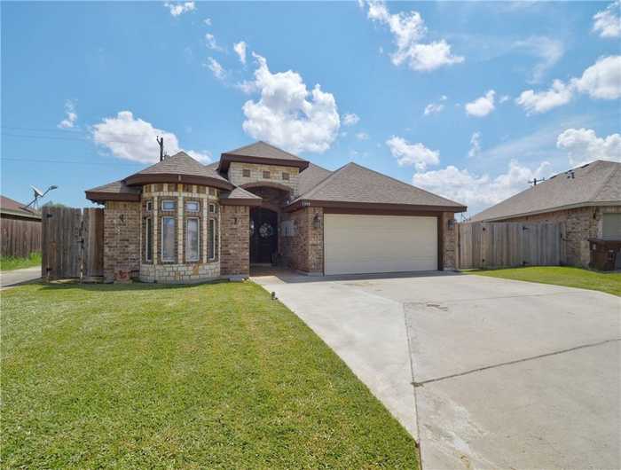 photo 1: 1994 Laurel Street, Kingsville TX 78363