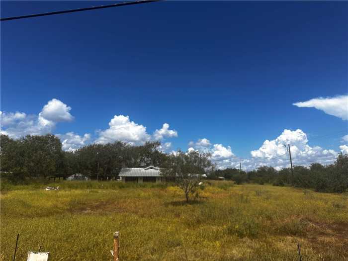 photo 2: 206 Bayview Drive, Lake City TX 78368