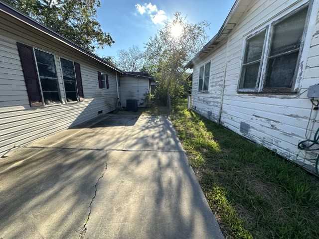 photo 3: 701 N Filmore Street, Beeville TX 78102