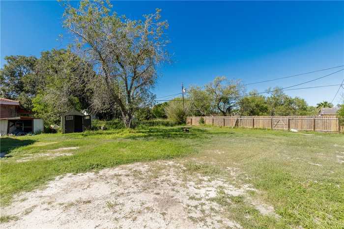 photo 26: 216 W Santa Gertrudis Street, Kingsville TX 78363