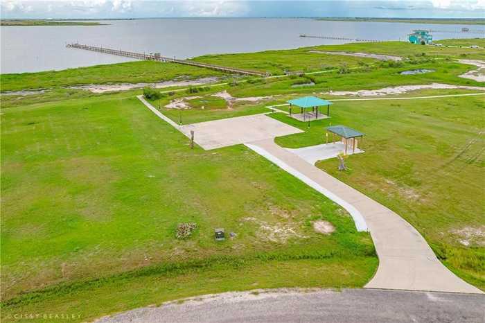 photo 7: 143 Sunrise Drive, Rockport TX 78382