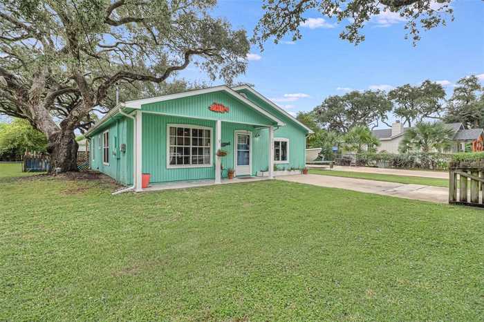 photo 2: 1036 N Magnolia Street, Rockport TX 78382