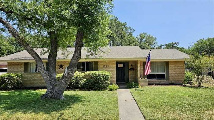 photo 1: 1709 Santa Monica St Street, Kingsville TX 78363