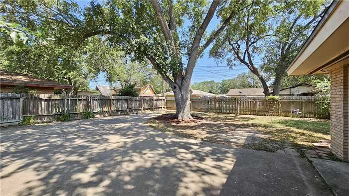 photo 18: 1709 Santa Monica St Street, Kingsville TX 78363