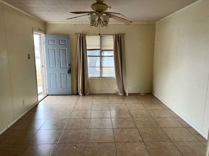 photo 2: 1907 S Tyler Street, Beeville TX 78102