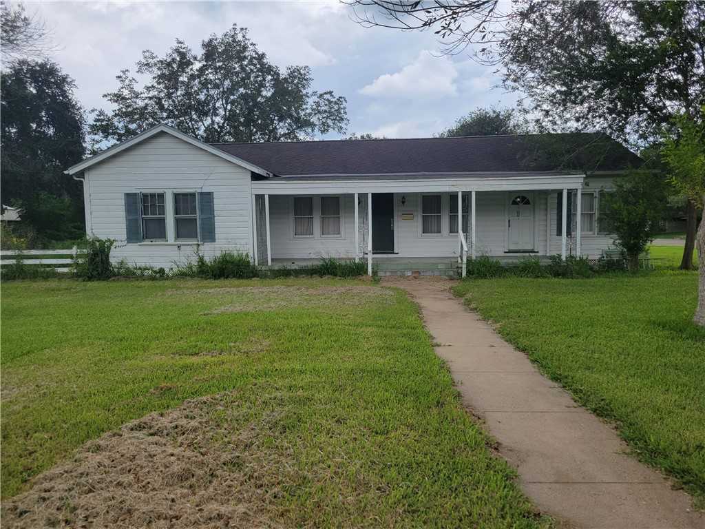 photo 1: 515 N University Boulevard, Kingsville TX 78363