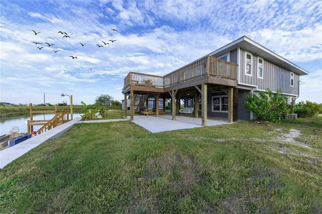 photo 1: 356 E Sagebrush Street, Rockport TX 78382