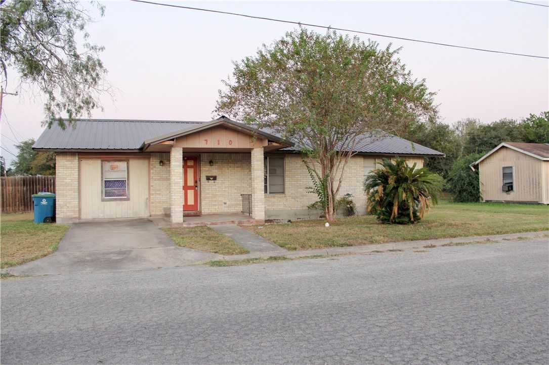 photo 2: 710 N Filmore Street, Beeville TX 78102