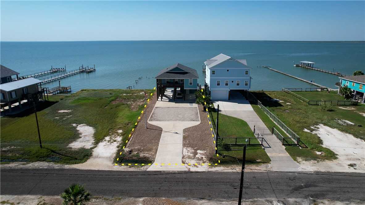 photo 2: 57 Belaire Drive, Rockport TX 78382