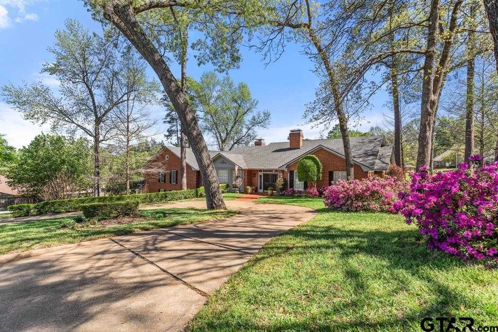 photo 2: 6212 Bedford Dr, Tyler TX 75703