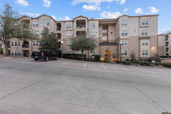 photo 1: 3363 Cascades Blvd, UNIT 227, Tyler TX 75709