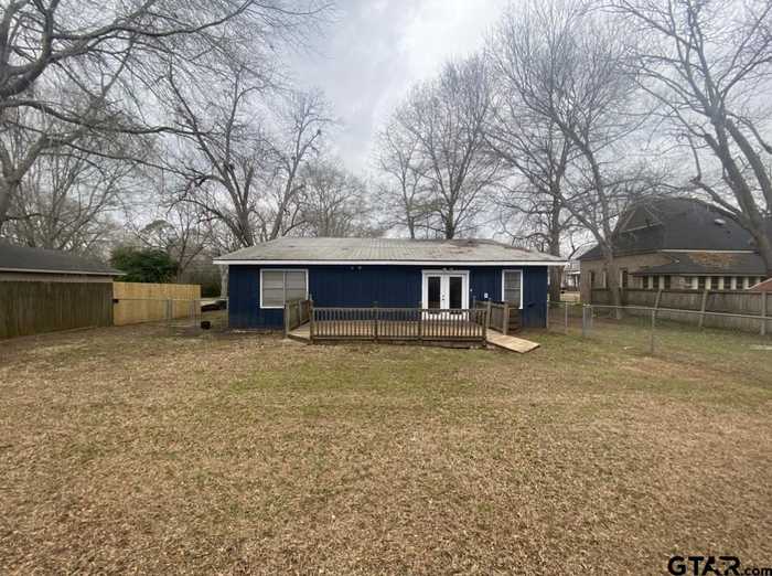 photo 2: 353 S Barron St, Rusk TX 75785