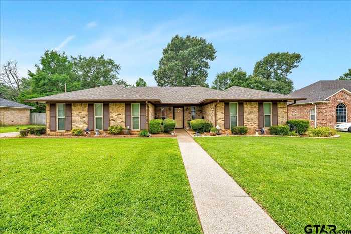 photo 1: 3839 Lamb Dr., Tyler TX 75709