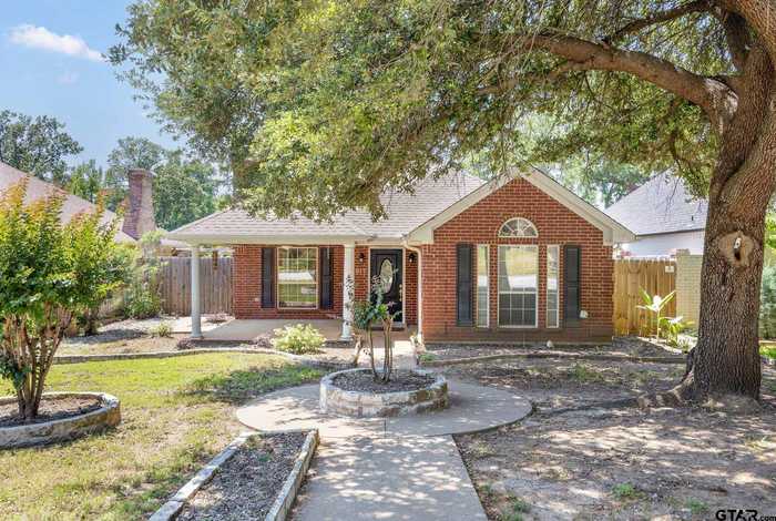 photo 1: 4917 FORESTWOOD BLVD, Tyler TX 75703