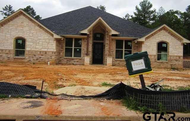 photo 1: 7924 Crooked Trail, Tyler TX 75703