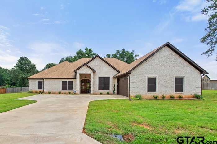 photo 1: 20918 Patriot Cir., Tyler TX 75703