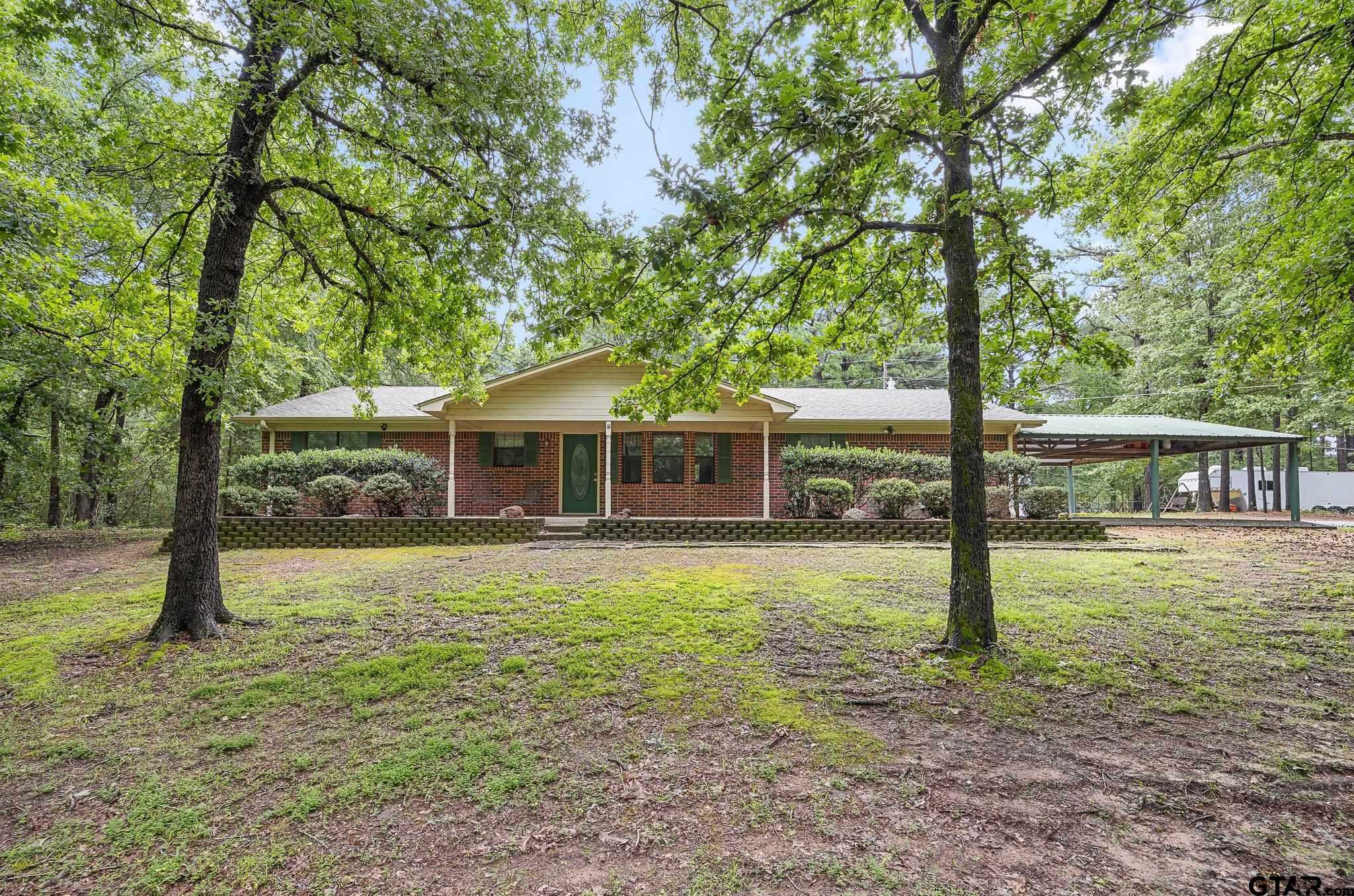 photo 1: 421 County Road 319 E, Tyler TX 75706