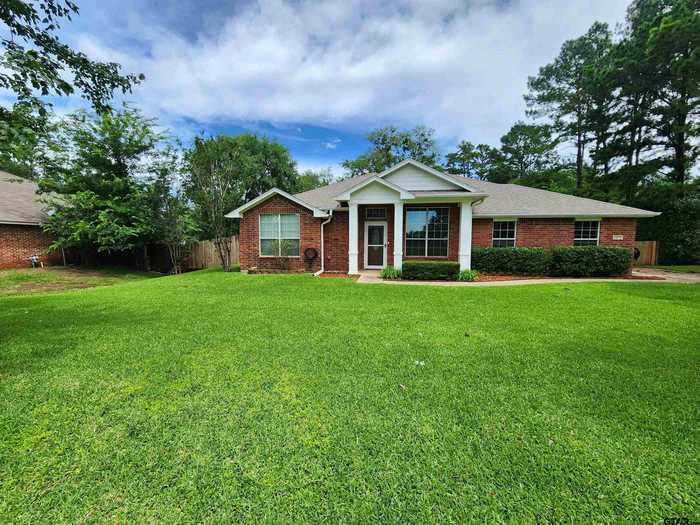 photo 1: 12273 CROSS FENCE TRL, Tyler TX 75706