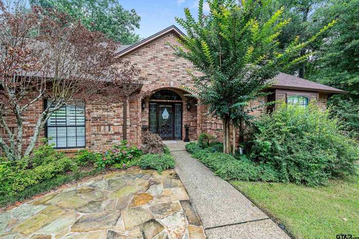 photo 2: 16058 Chris Ln, Tyler TX 75703