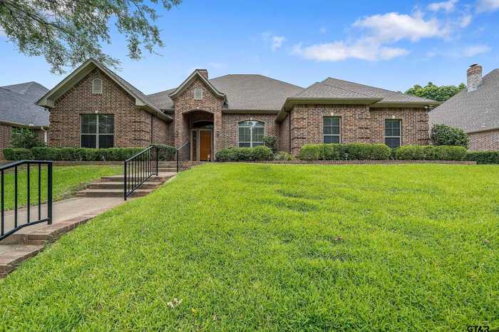 photo 1: 6803 Cherryhill Dr, Tyler TX 75703