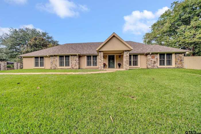 photo 1: 231 W Cumberland, Tyler TX 75703