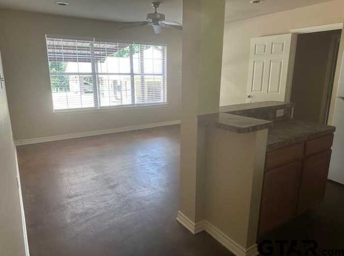 photo 2: 2654 Westminster Dr, Tyler TX 75701