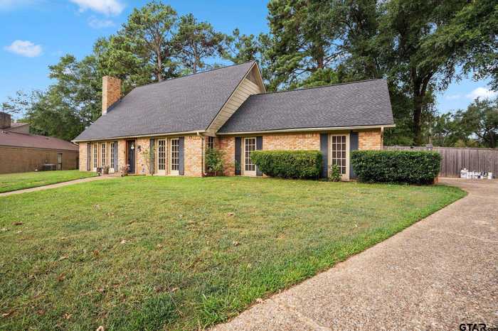 photo 2: 4817 Prestwick Lane, Tyler TX 75703