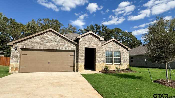 photo 1: 1010 River Oaks Lane, Chandler TX 75758