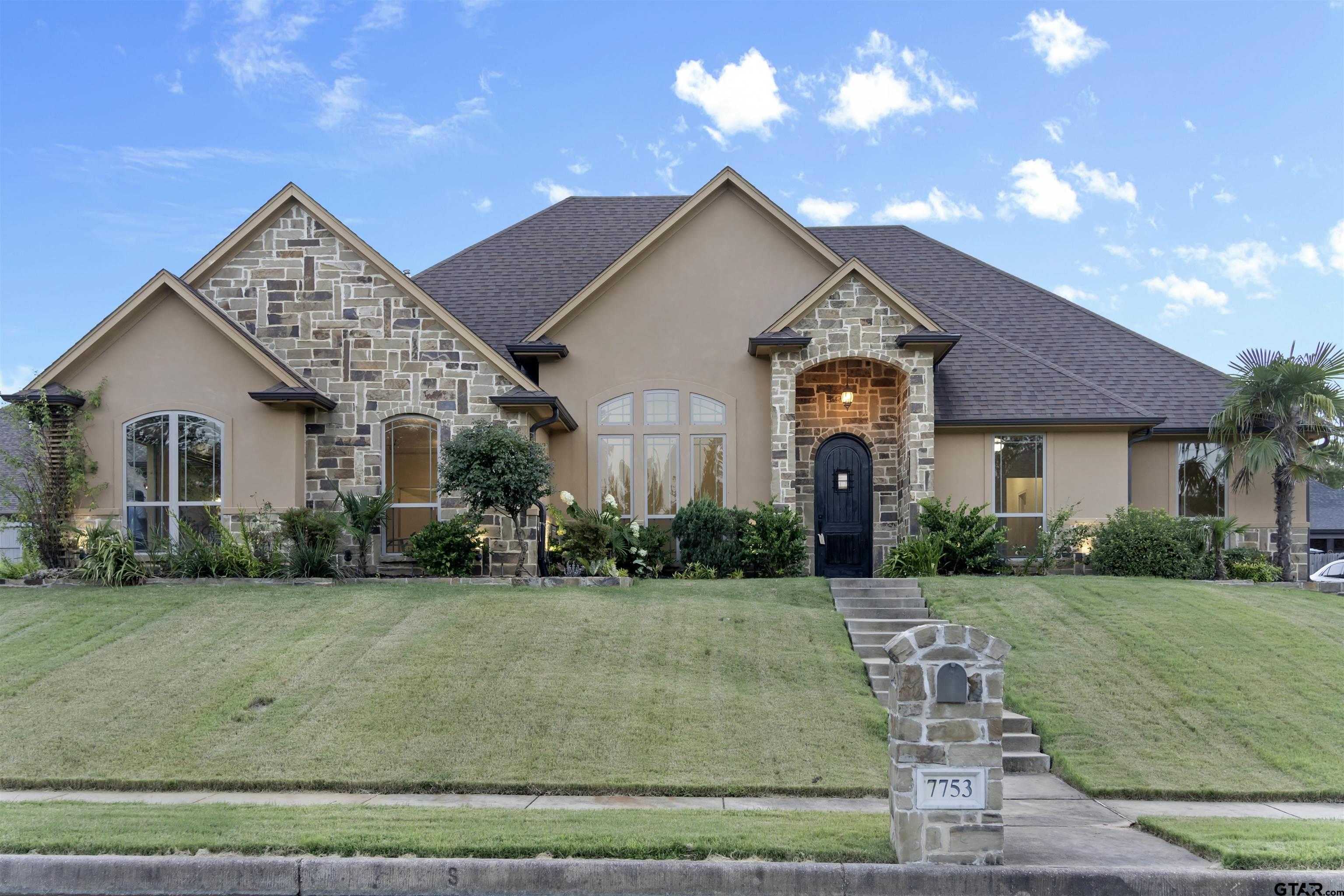 photo 2: 7753 Laurel Springs Ln, Tyler TX 75703