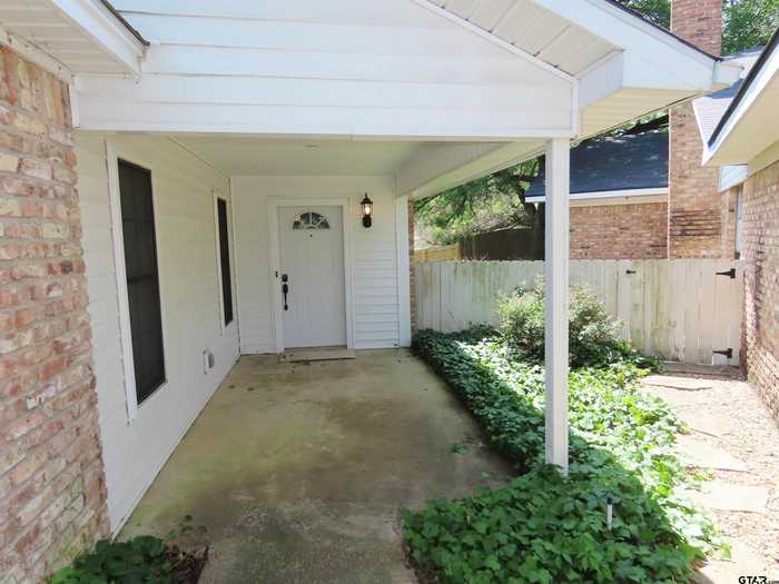 photo 1: 2741 Sande Ln., Tyler TX 75706