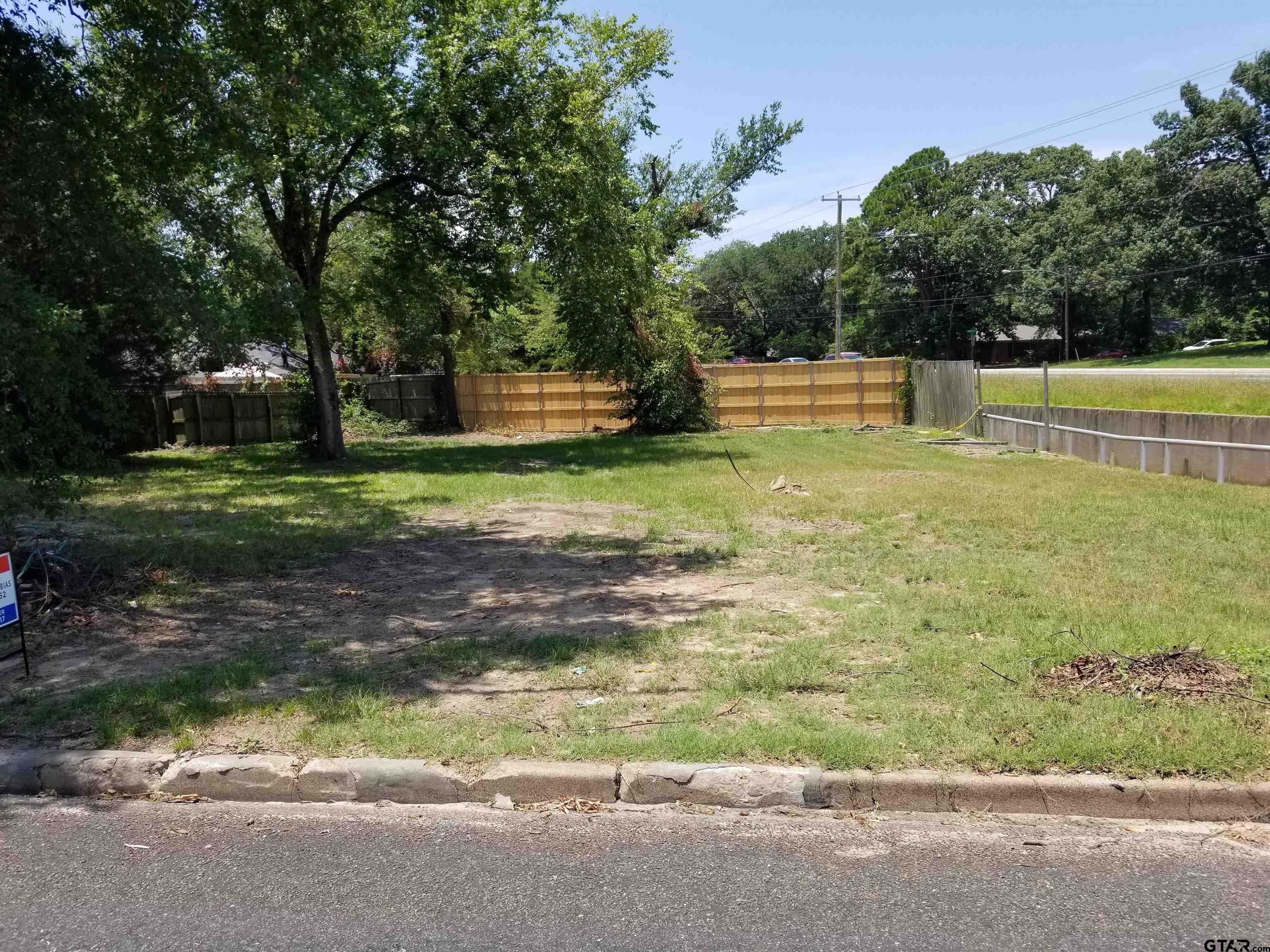 photo 3: 1816 ESE Loop 323, Tyler TX 75701