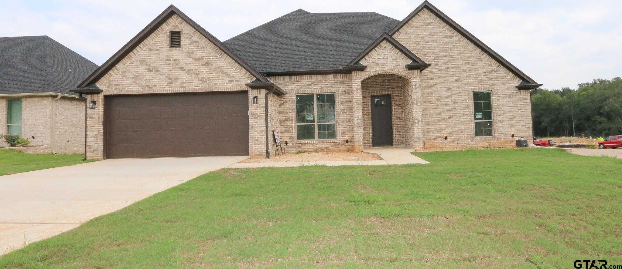 photo 1: 11862 Gillian Court, Tyler TX 75703