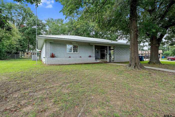 photo 1: 513 Linda Kay, Winnsboro TX 75494