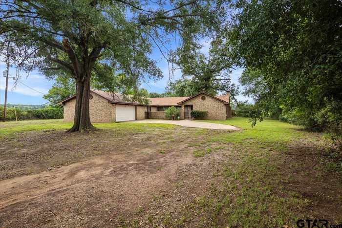 photo 1: 10106 CR 4221, Frankston TX 75763