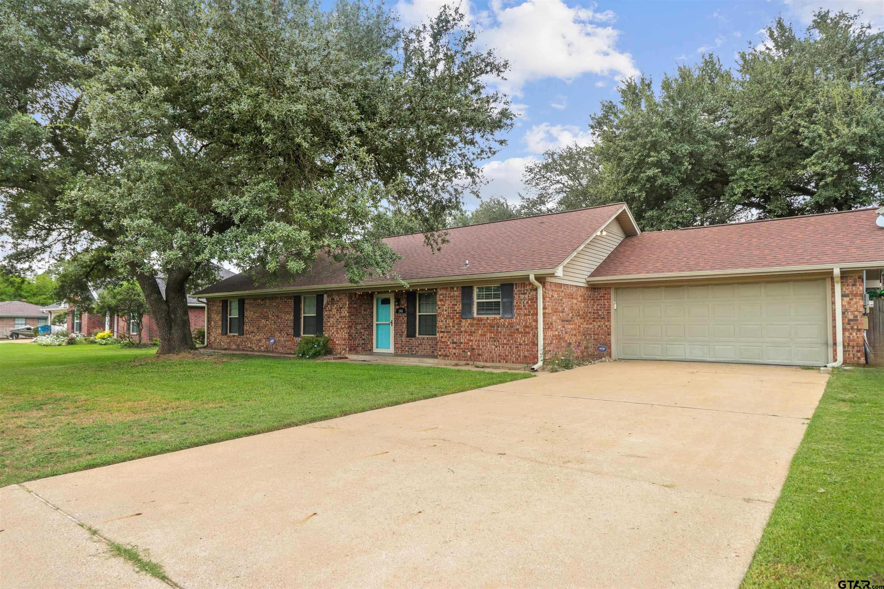 photo 1: 203 Nelson St, Rusk TX 75785