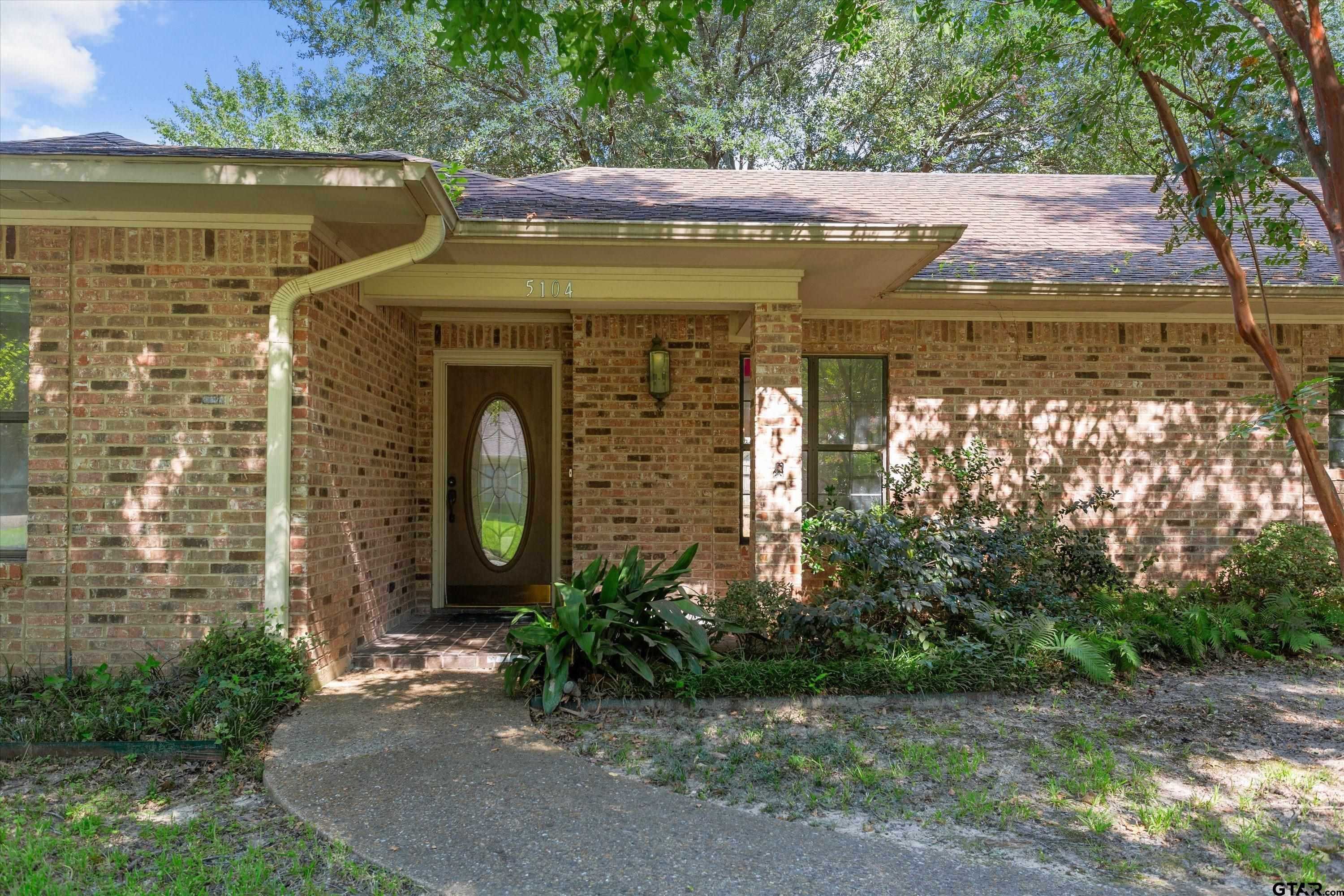 photo 2: 5104 Kingspark Cir., Tyler TX 75703