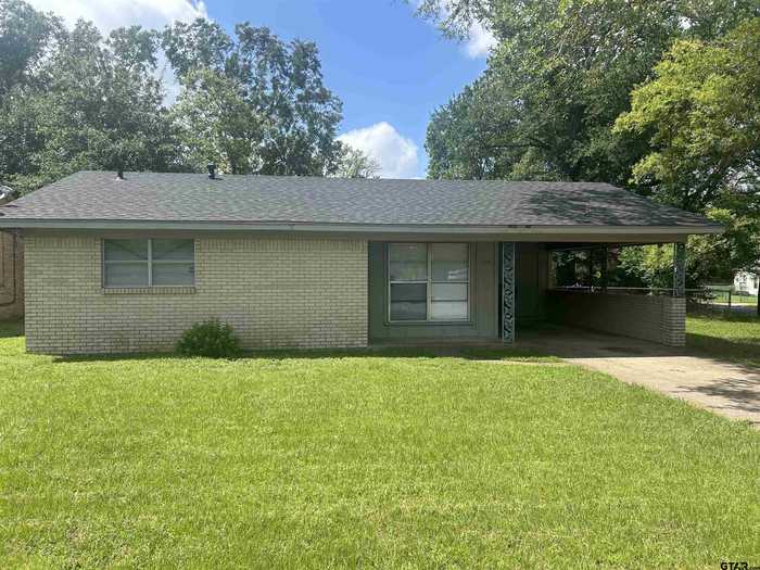 photo 1: 718 W 5th, Tyler TX 75701