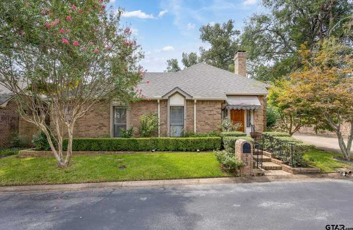 photo 1: 518 Hyde Park, Tyler TX 75701