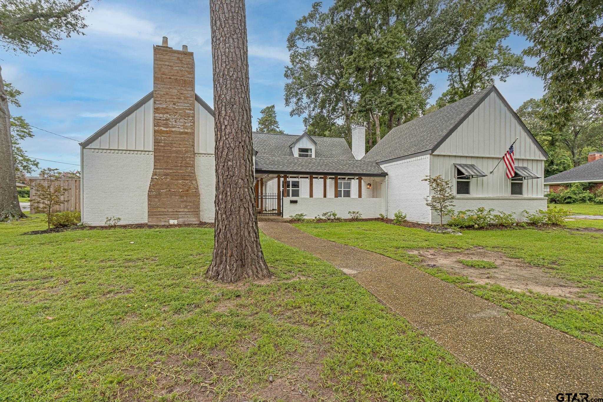 photo 2: 8311 Yale Drive, Tyler TX 75703