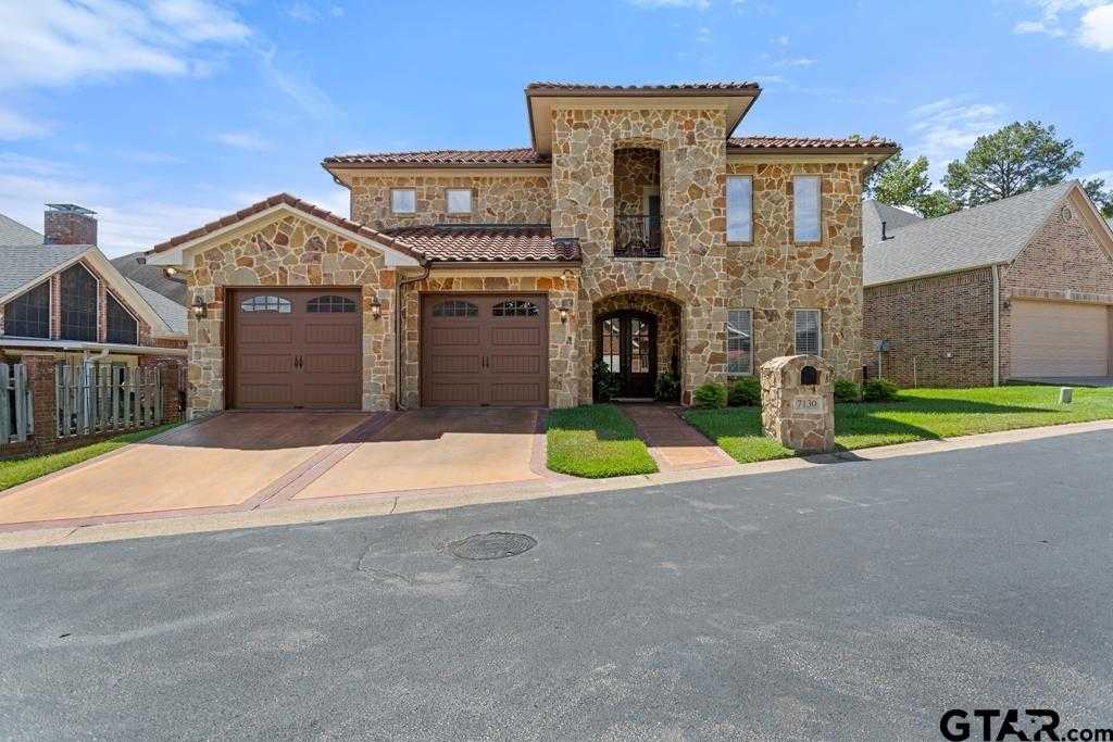 photo 1: 7130 Holly Square Ct, Tyler TX 75703