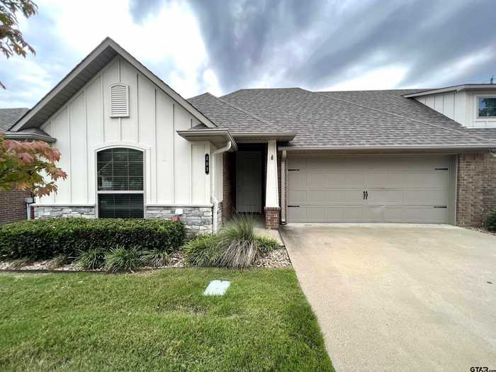 photo 2: 2525 Roy Rd #203, Tyler TX 75707