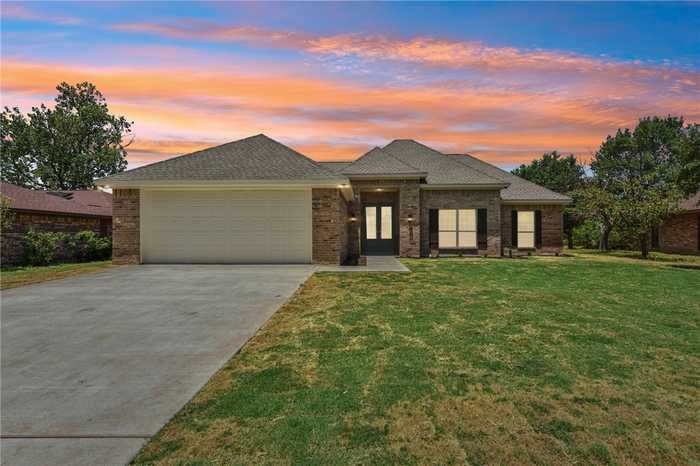 photo 1: 209 Country Club Drive, Marlin TX 76661