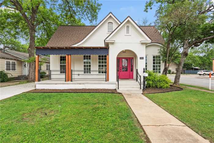 photo 1: 1801 S 8th Street, Waco TX 76706