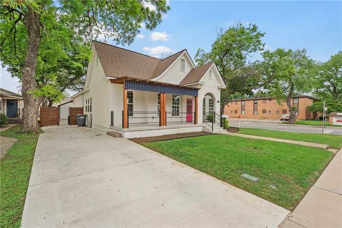 photo 2: 1801 S 8th Street, Waco TX 76706