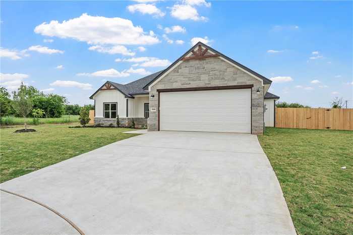 photo 2: 9800 Bridlewood Lane, Waco TX 76708