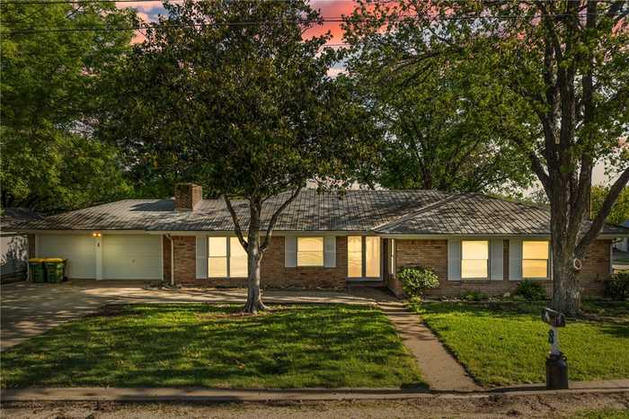 photo 2: 105 Tibbs Drive, Valley Mills TX 76689