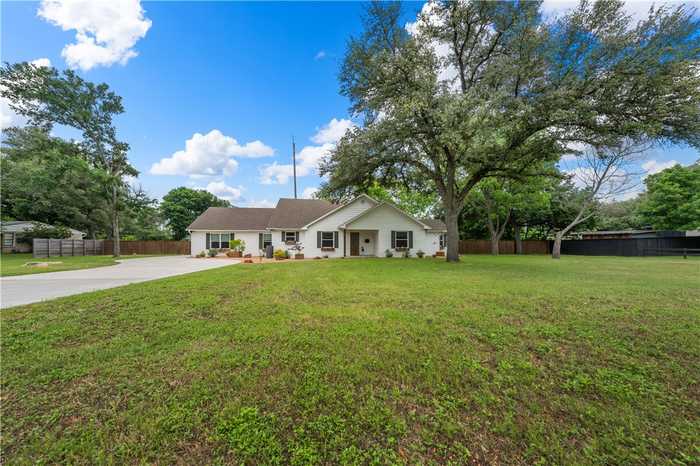 photo 1: 3405 Macarthur Drive, Waco TX 76708