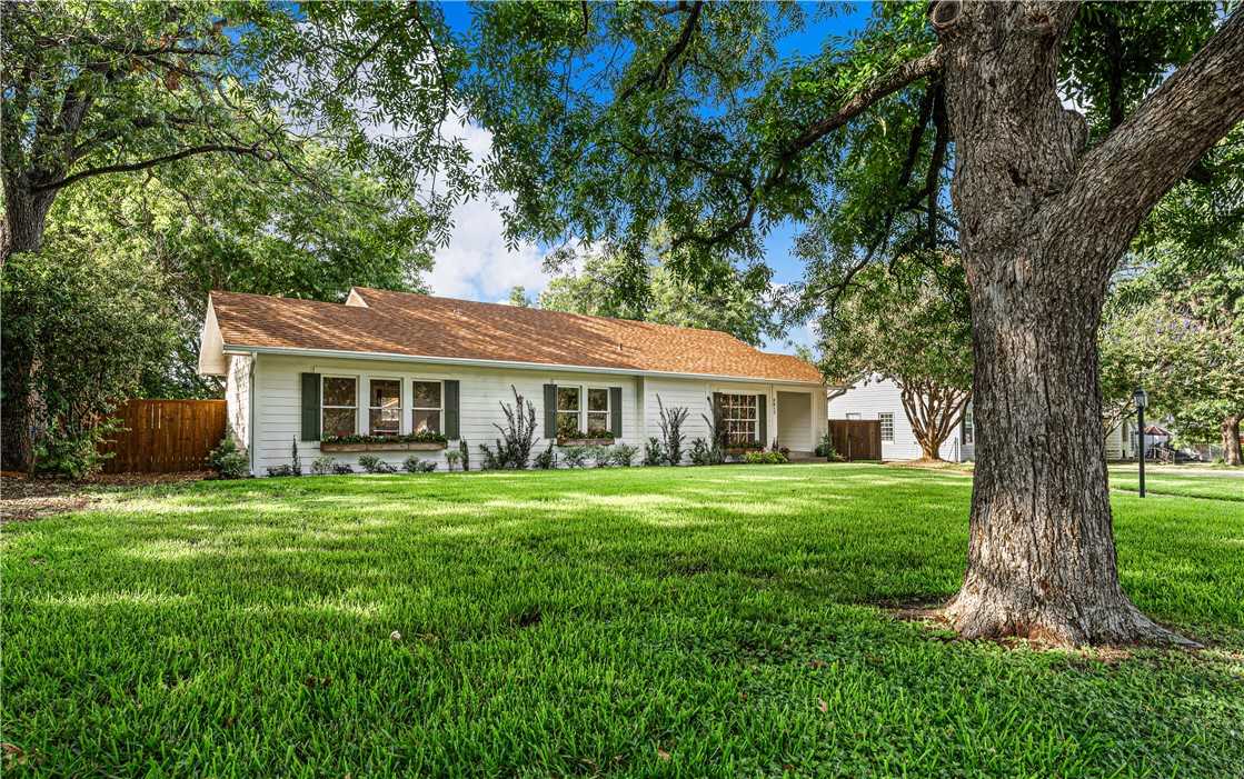 photo 1: 2617 Pine Avenue, Waco TX 76708