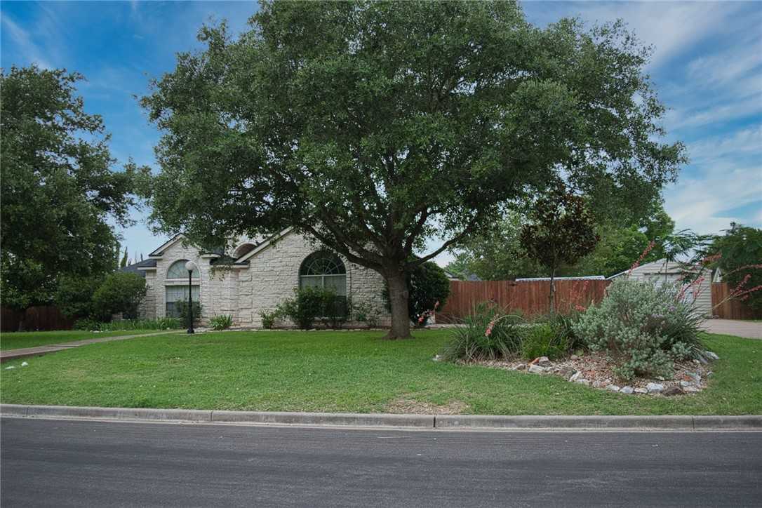 photo 3: 621 S Ruidoso Downs Drive, Robinson TX 76706