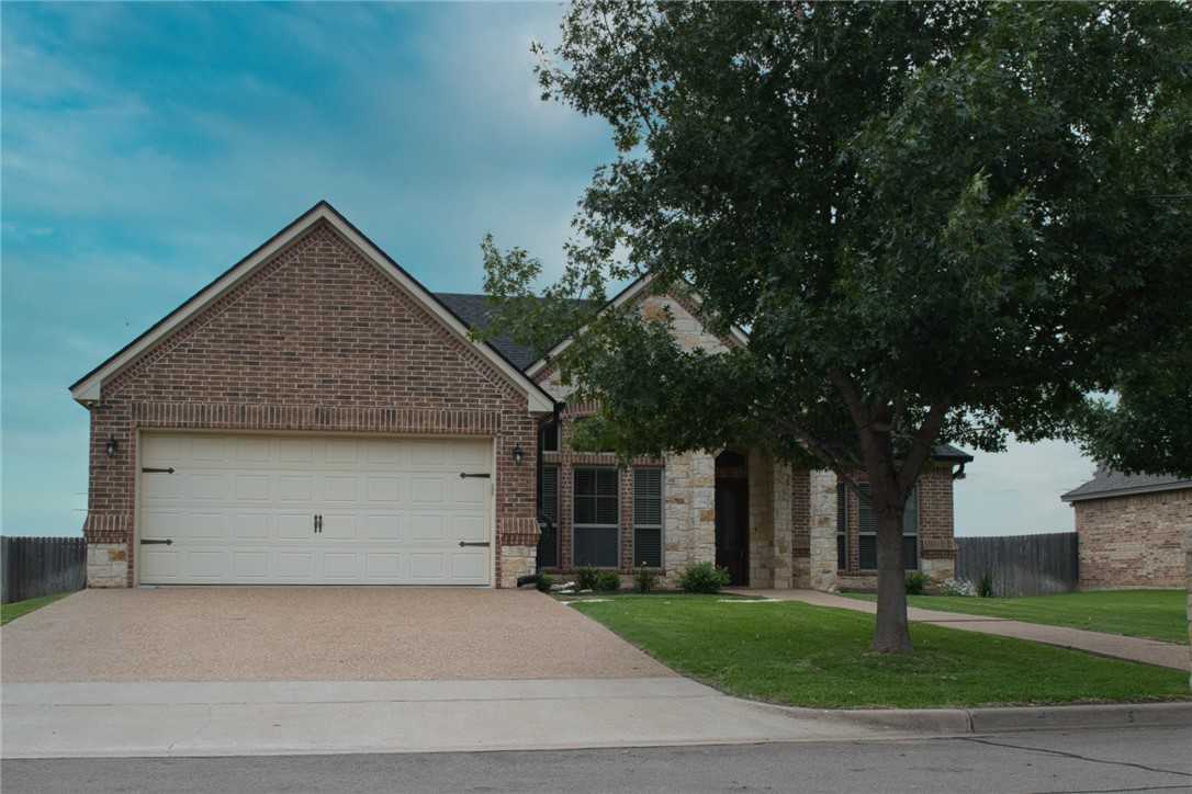 photo 1: 10400 Rayburn Way, Waco TX 76708